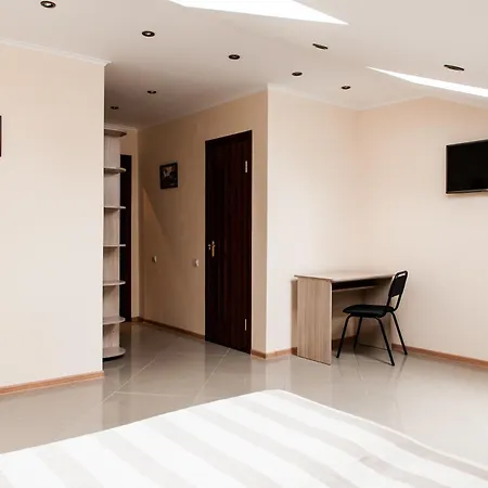 Minihotel Freedom 宾馆 3*