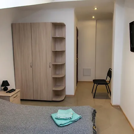 Мініготель Minihotel Freedom